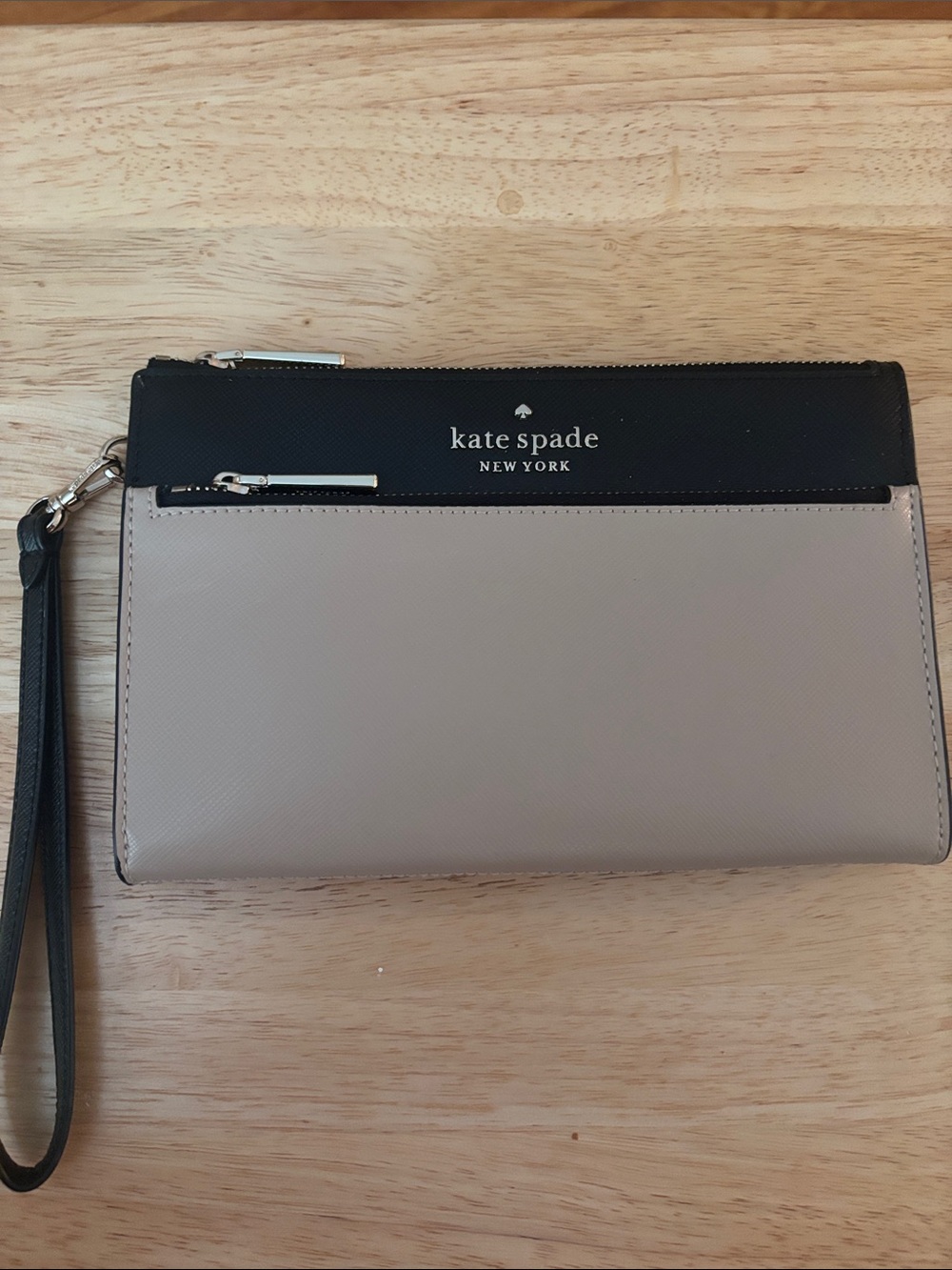 kate spade Two-Tone Black and Taupe Wristlet